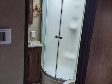 2017 FOREST RIVER WILDWOOD X-LITE 272RBXL