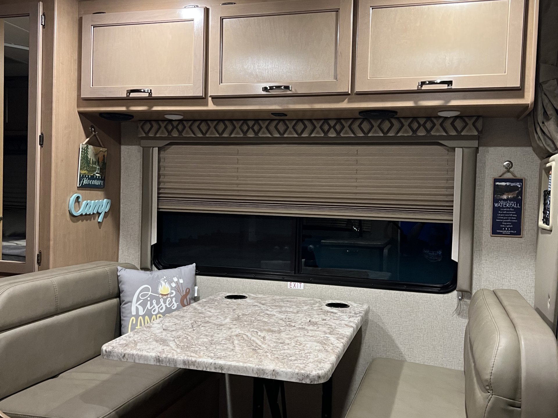 2020 THOR MOTOR COACH FOUR WINDS 22E