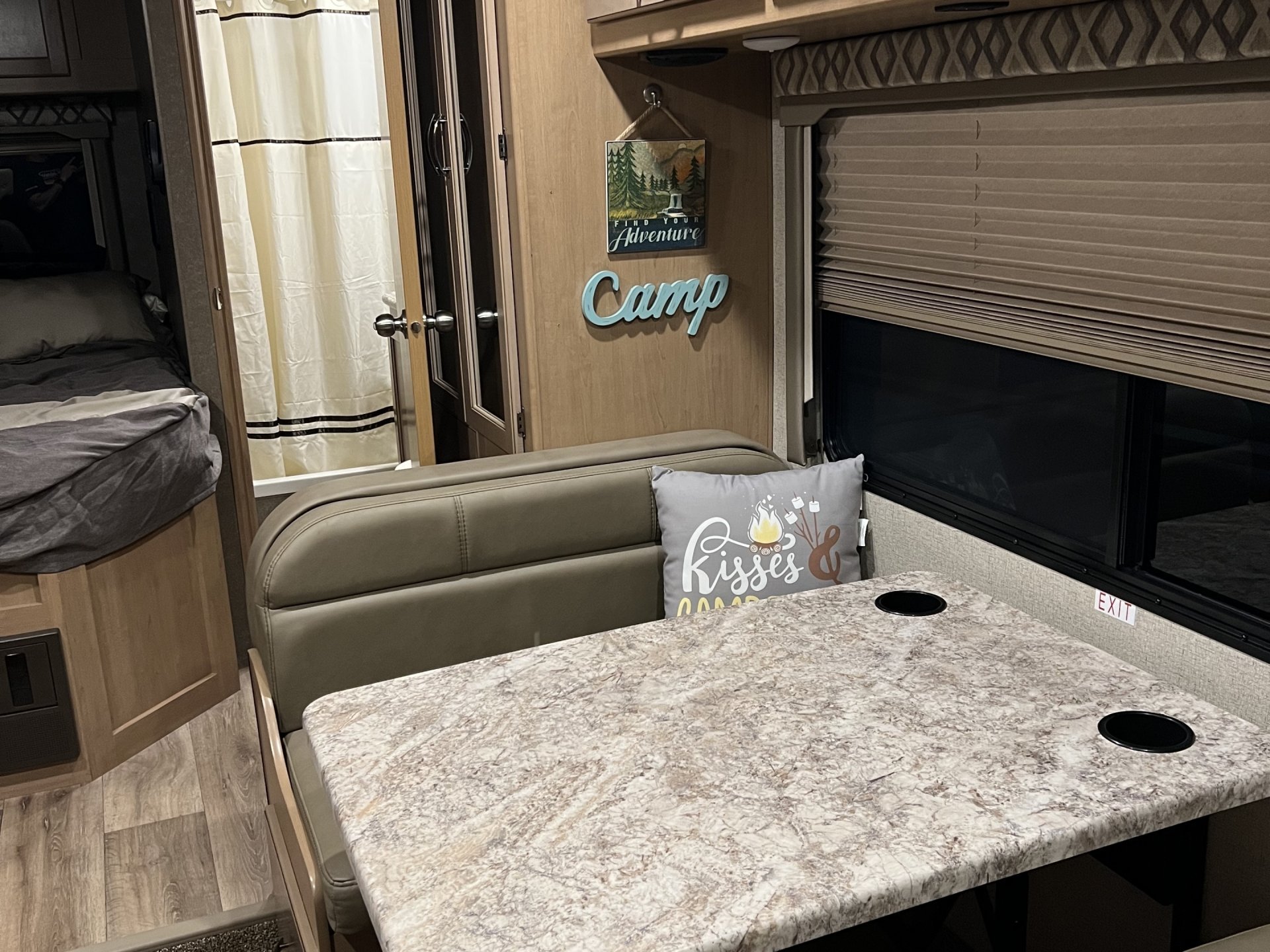 2020 THOR MOTOR COACH FOUR WINDS 22E