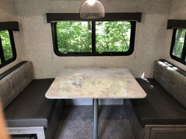 2021 COACHMEN APEX 253 RLS