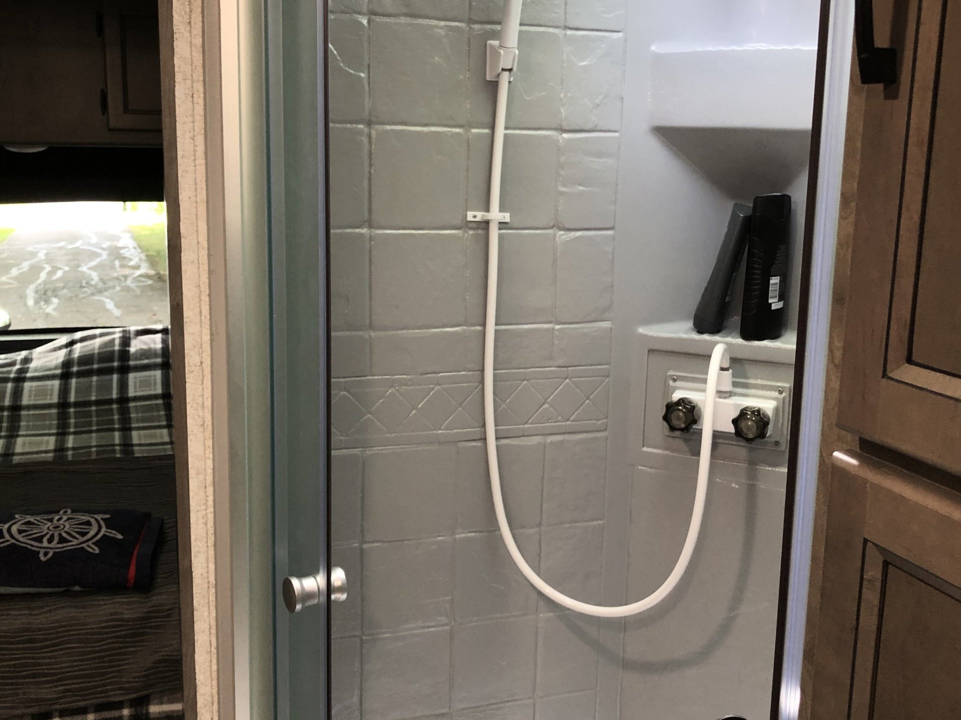 2021 COACHMEN APEX 253 RLS