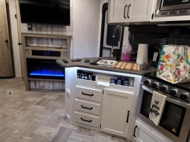 2022 FOREST RIVER PALOMINO 32BHQS 