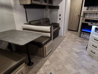 2022 FOREST RIVER PALOMINO 32BHQS 