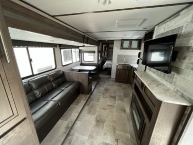 2021 Coleman Coleman Light  24BH