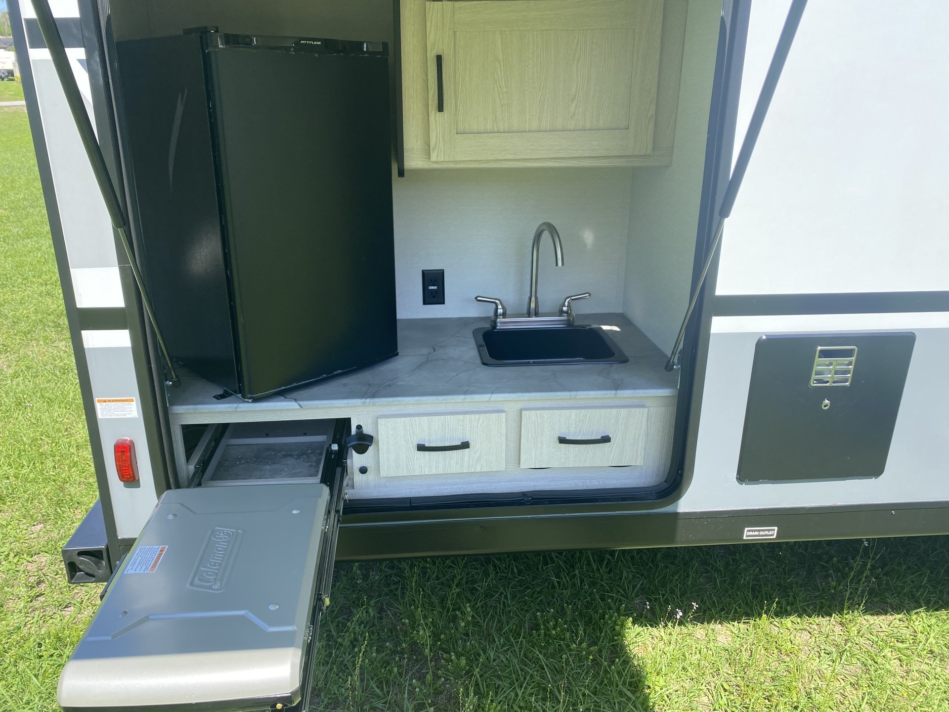 2022 COACHMEN APEX 300BHS