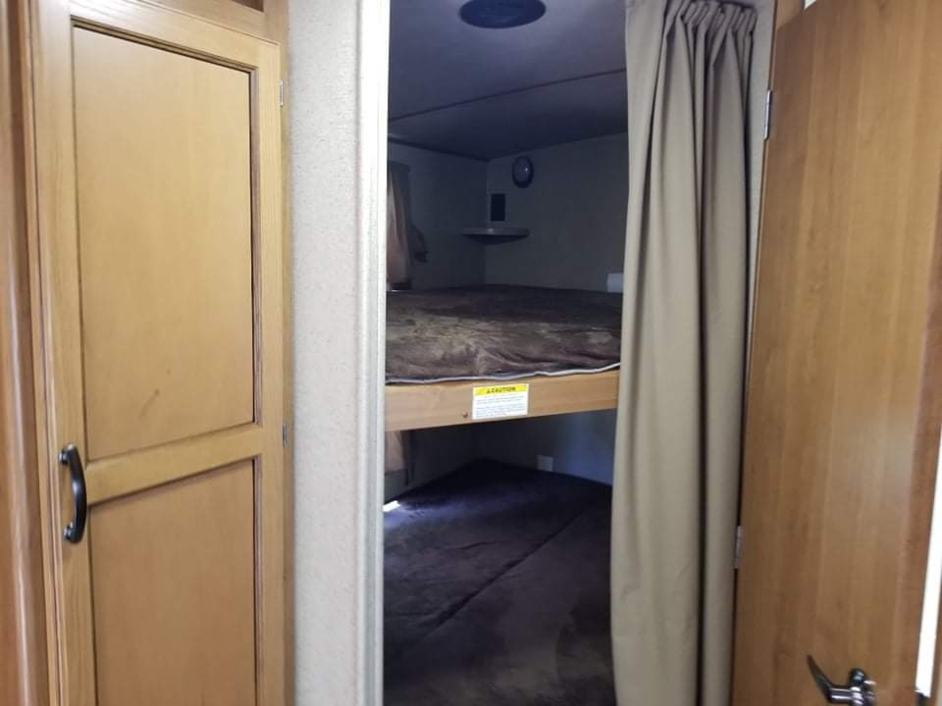 2017 CROSSROADS SUNSET TRAIL SUPER LITE 320B