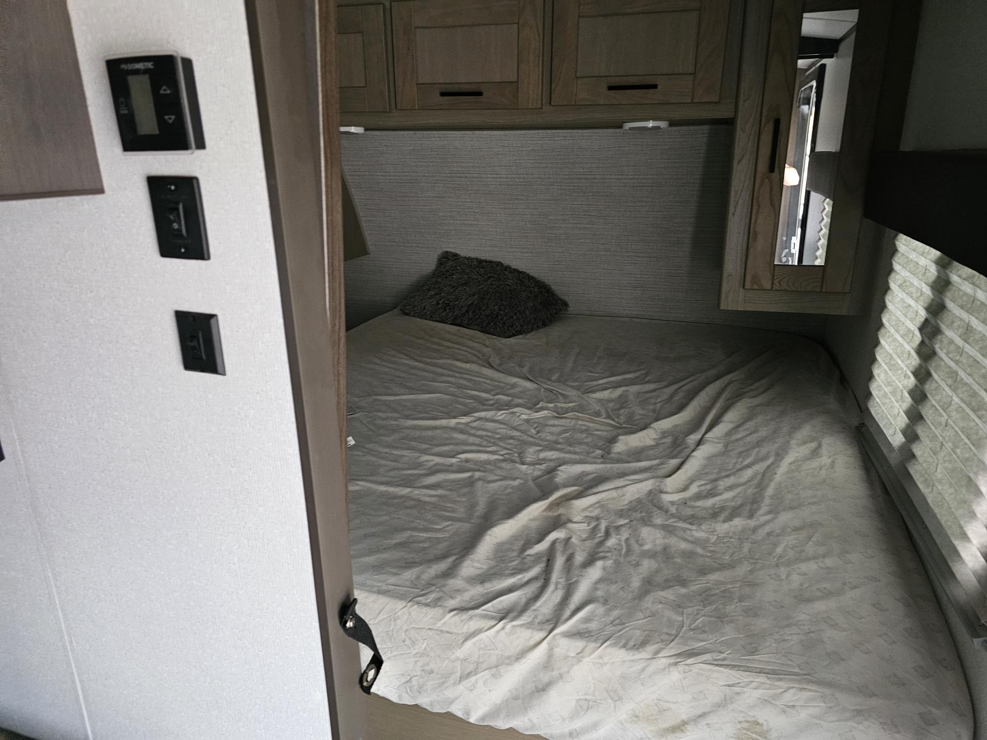 2021 CRUISER RV Shadow Cruiser 259BHS