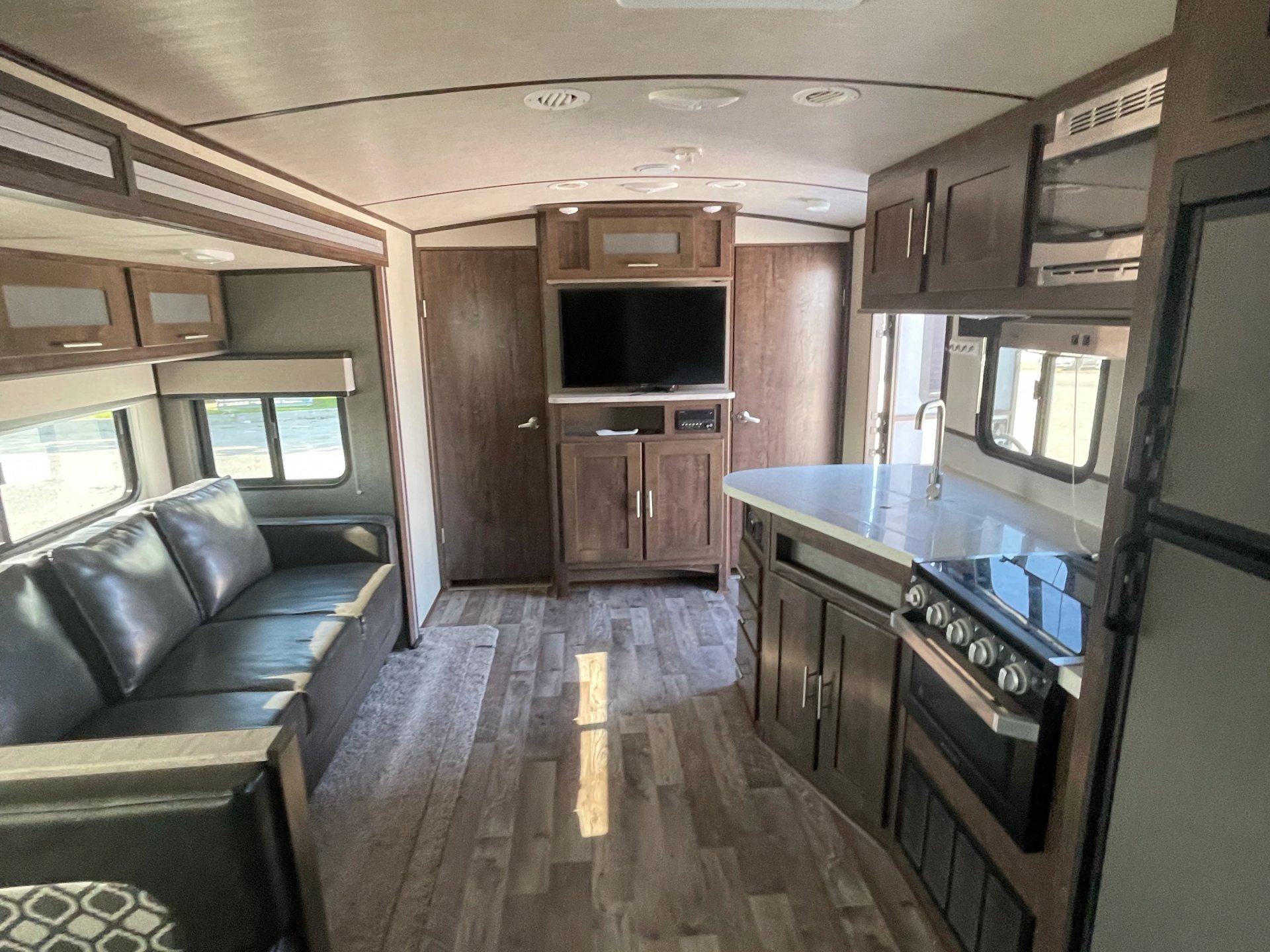2018 Cruiser  Radiance  30DS
