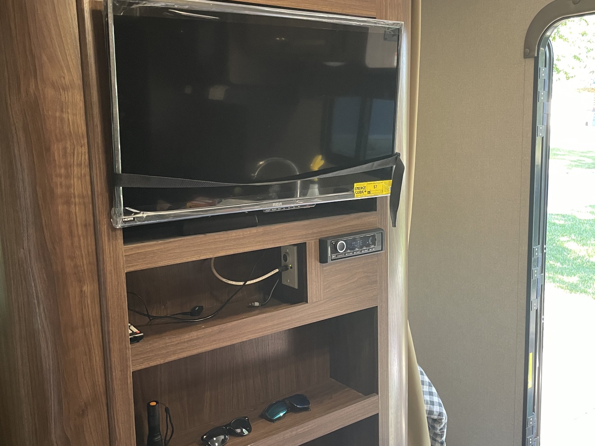 2017 DUTHMEN COLEMAN LANTERN 225QB