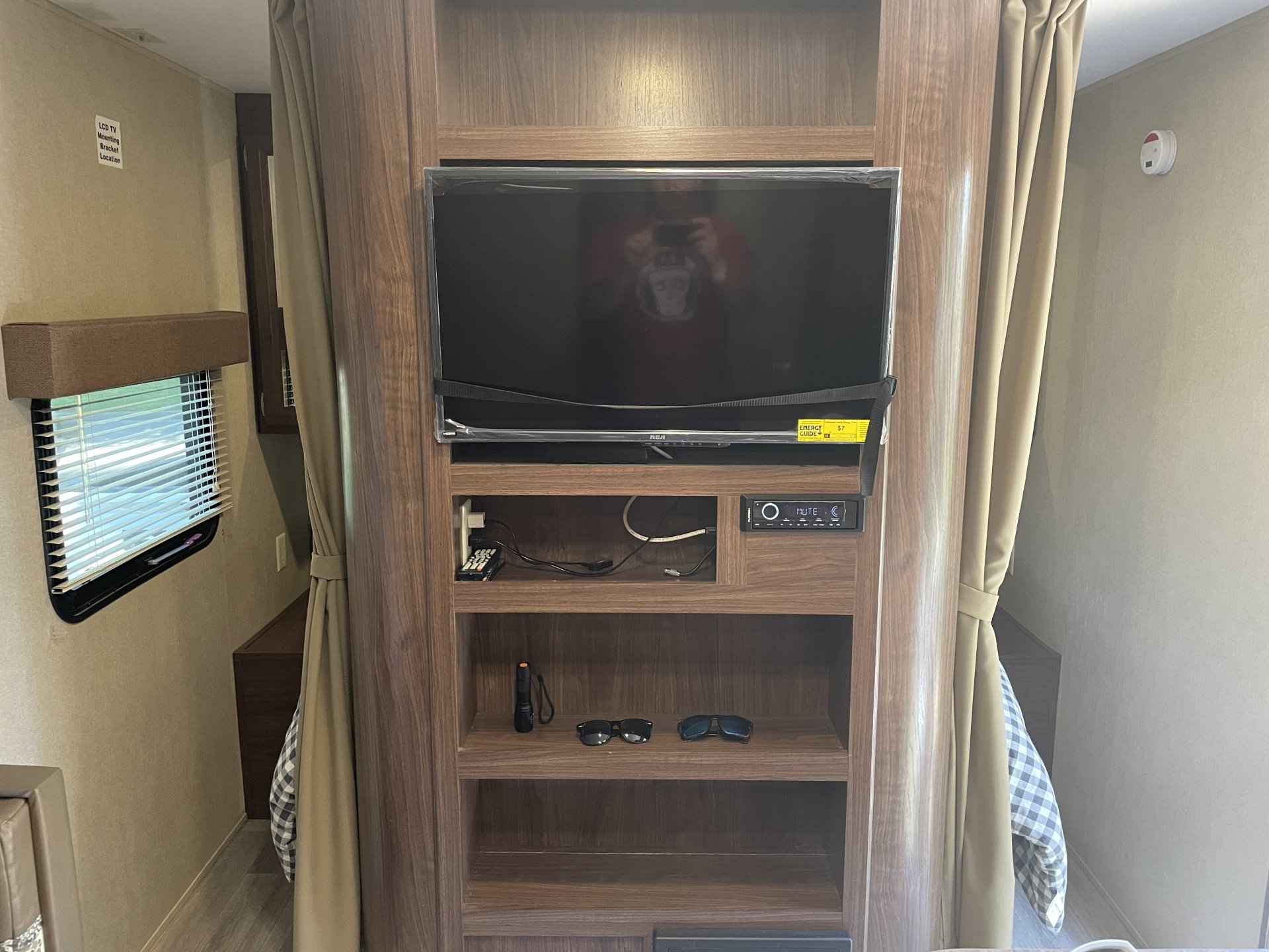 2017 DUTHMEN COLEMAN LANTERN 225QB