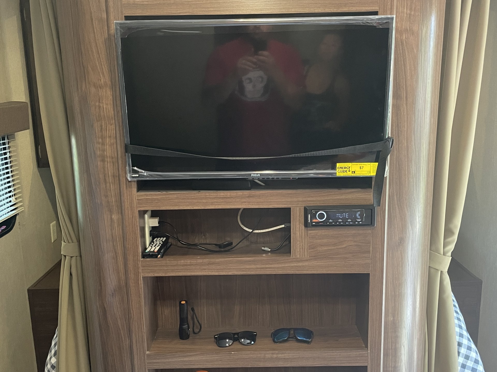 2017 DUTHMEN COLEMAN LANTERN 225QB