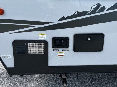 2022 FOREST RIVER CHEROKEE WOLF PUP BLACK LABEL 16BHSBL