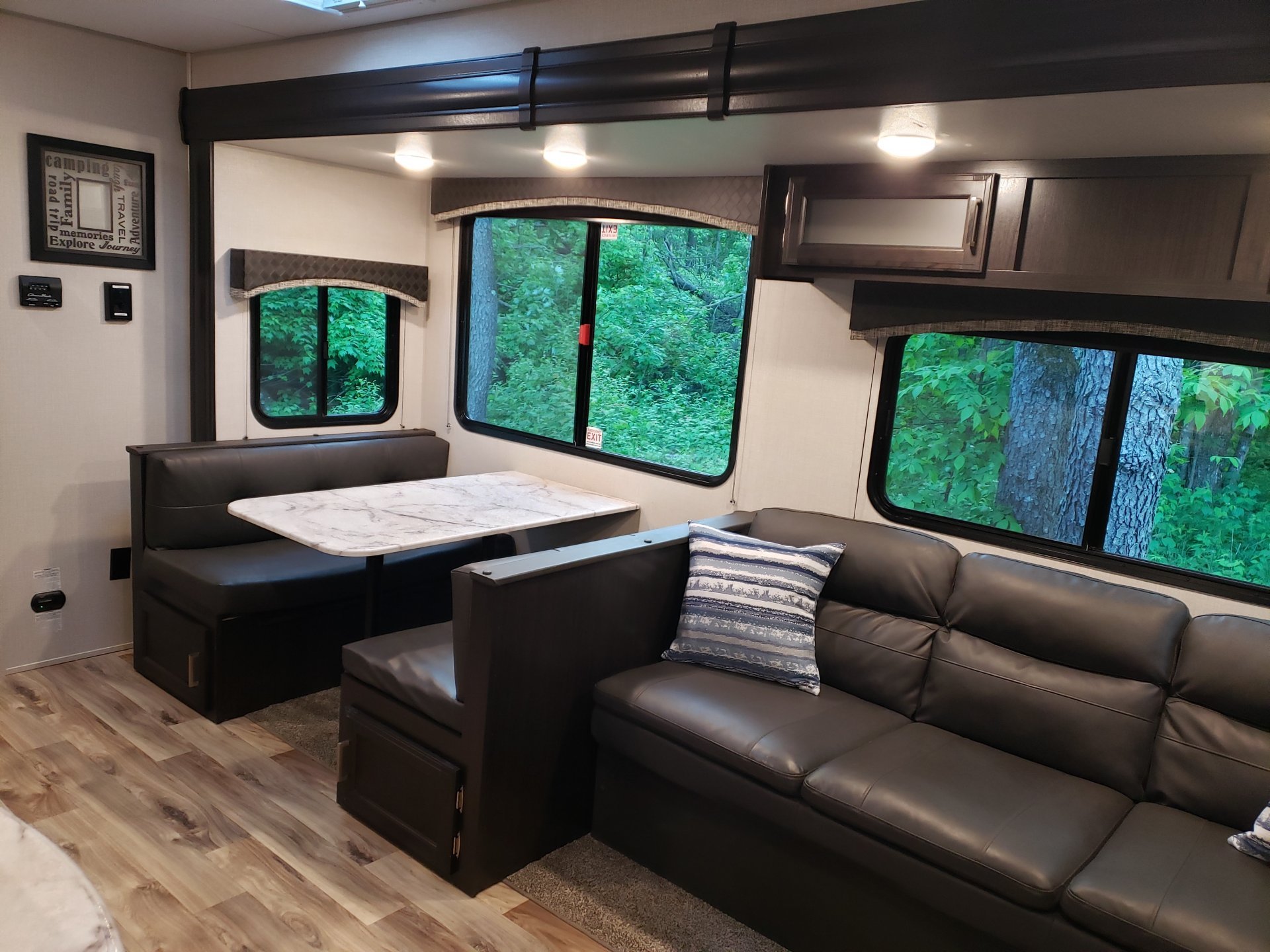 2021 VENTURE SPORTTREK ST2070VBH