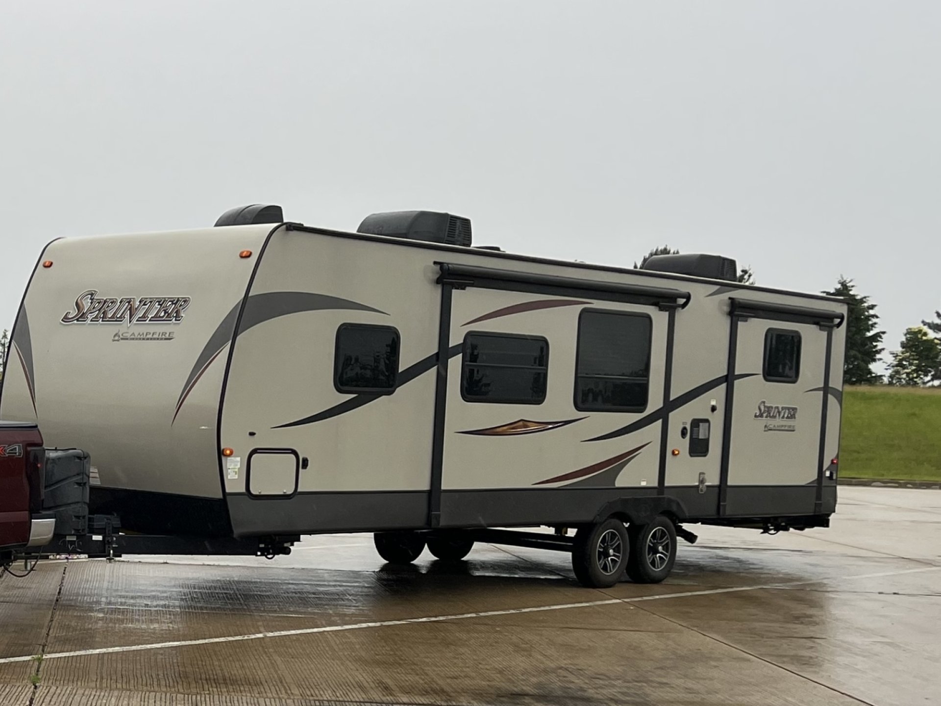 2015 Keystone  Sprinter campfire edition 31-BH