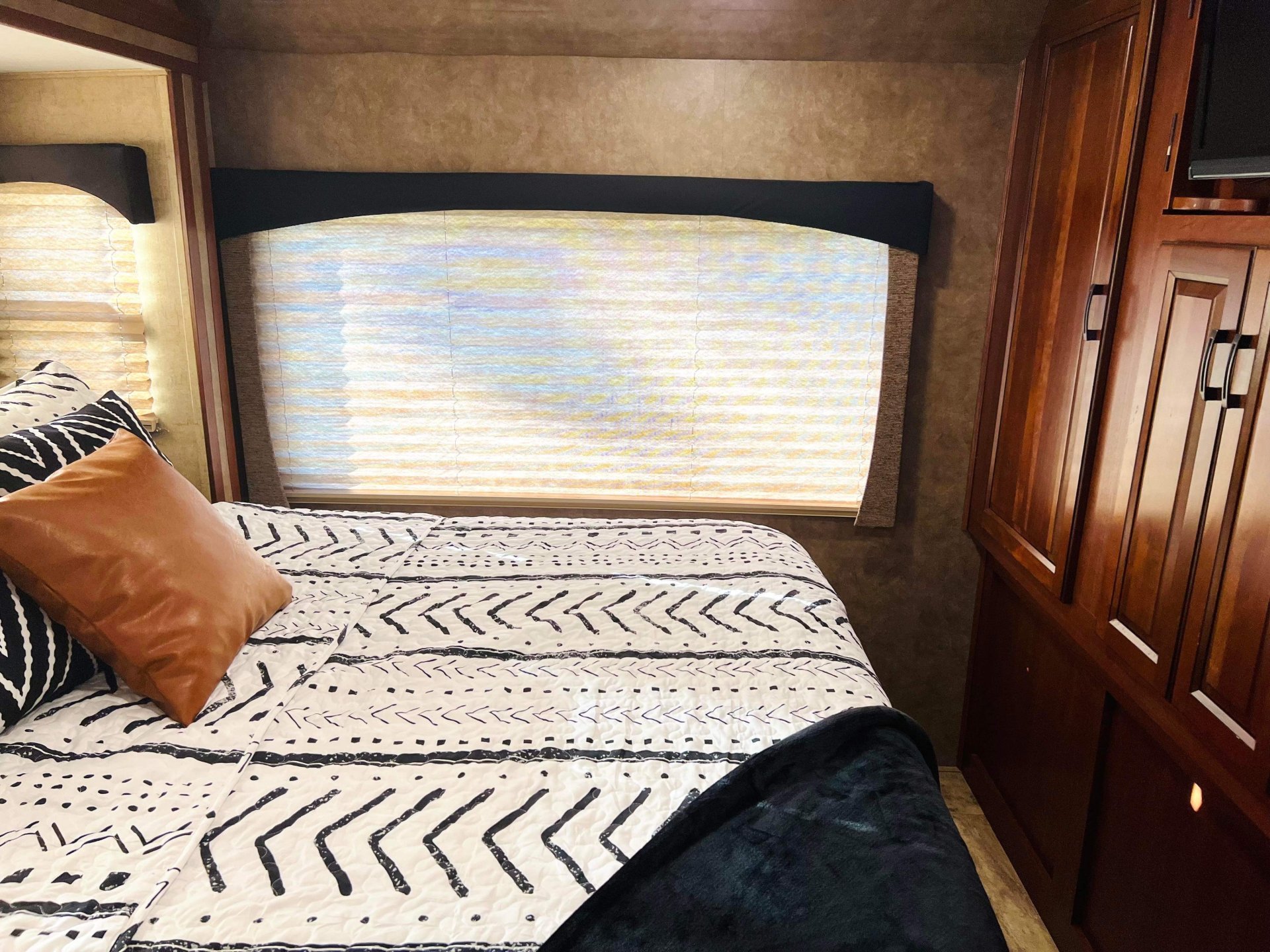 2016 FOREST RIVER SUNSEEKER 3010DSF