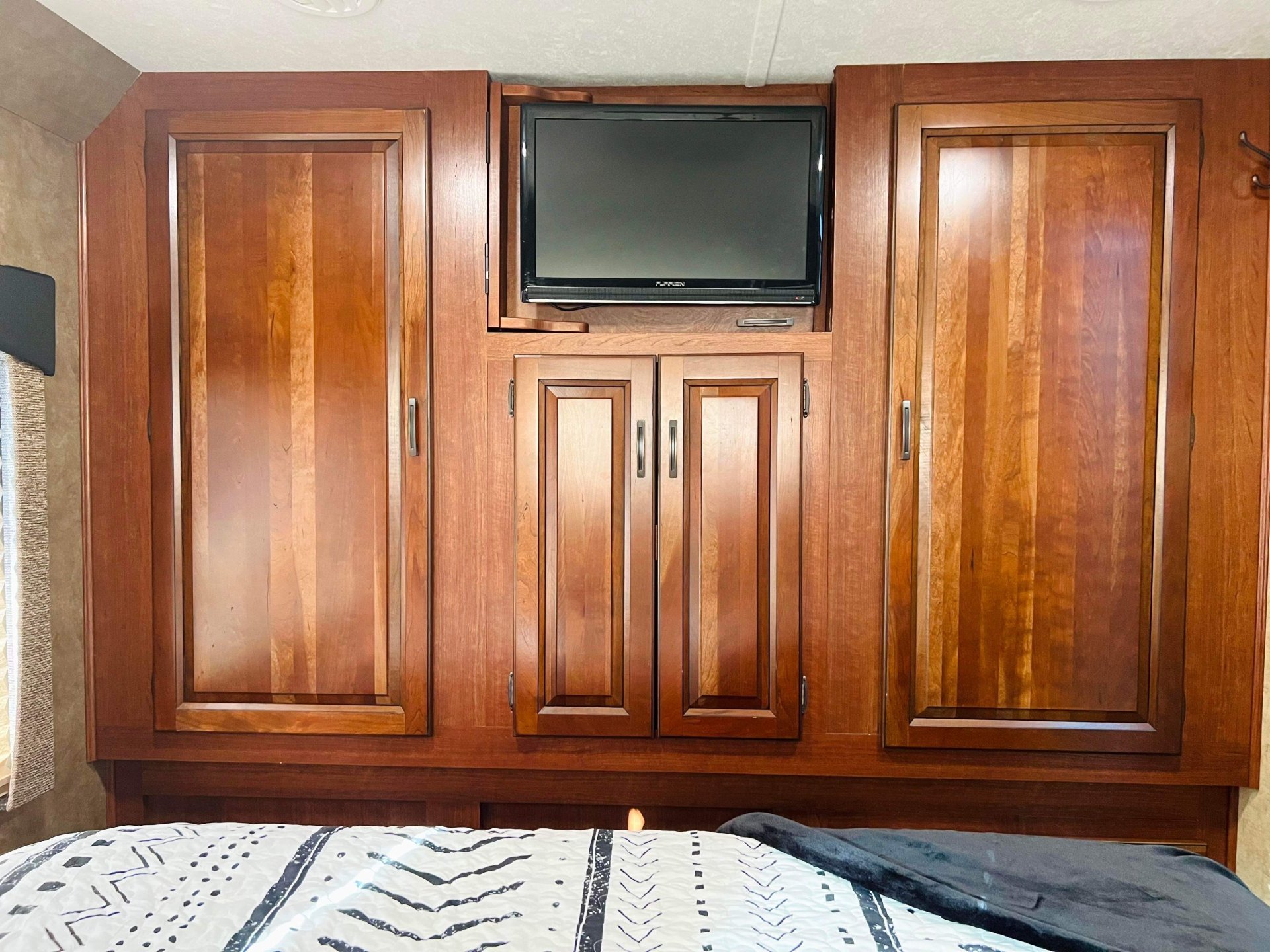 2016 FOREST RIVER SUNSEEKER 3010DSF
