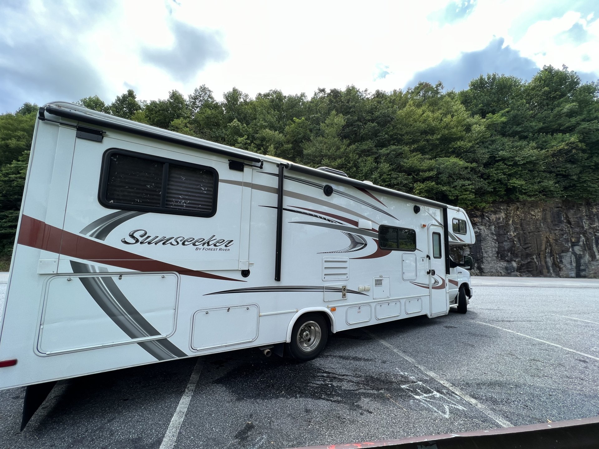 2016 FOREST RIVER SUNSEEKER 3010DSF