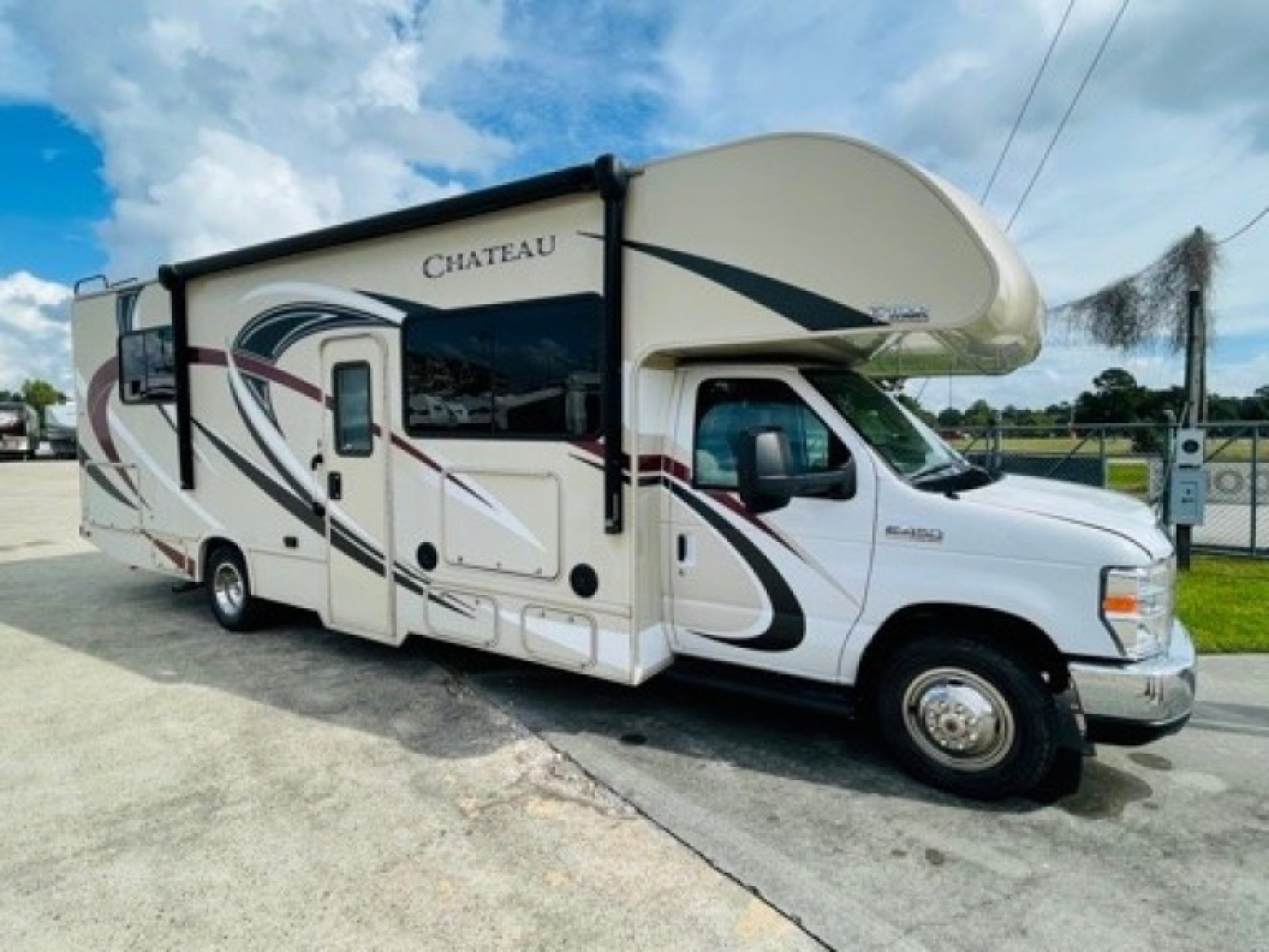 2018 THOR MOTOR COACH CHATEAU 28Z