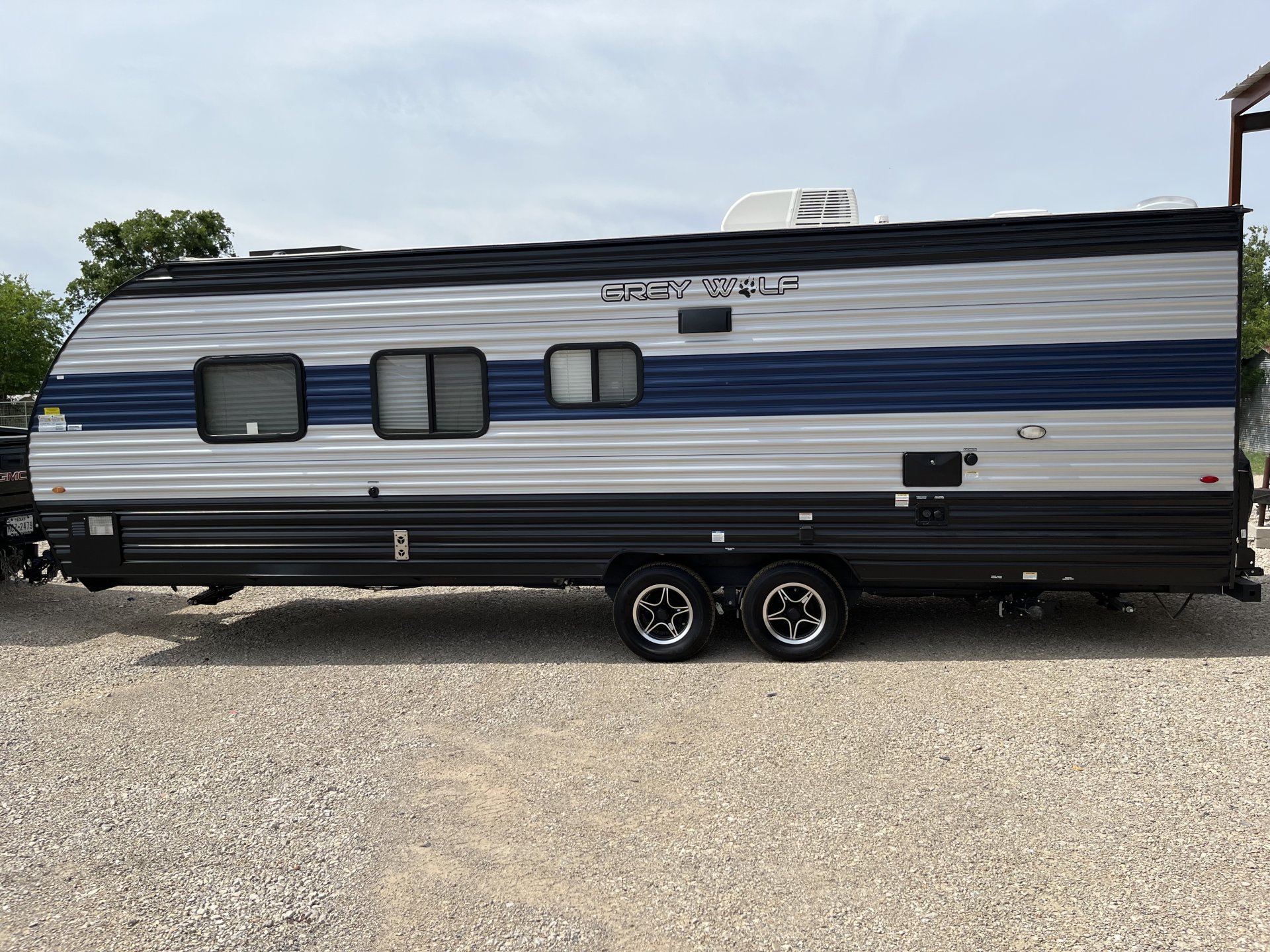 2022 FOREST RIVER CHEROKEE 26DJSE